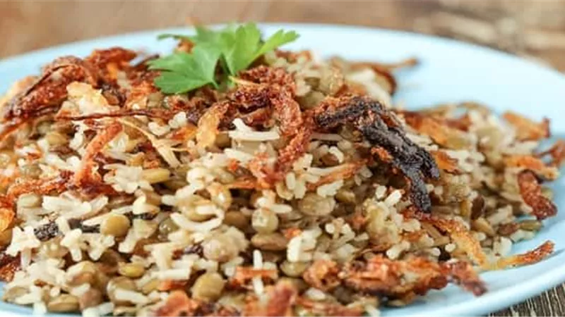أكلة سريعة..طريقة عمل المجدرة بالرز بأسهل الخطوت