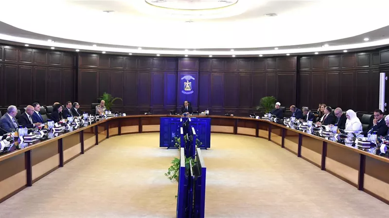 مدبولي: حوار الرئيس مع أهالي مطروح تضمن العديد من الرسائل المهمة
