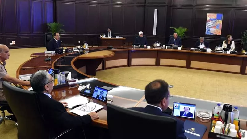 مجلس الوزراء يوافق على تثبيت أسعار بيع الكهرباء المُطبقة حالياً