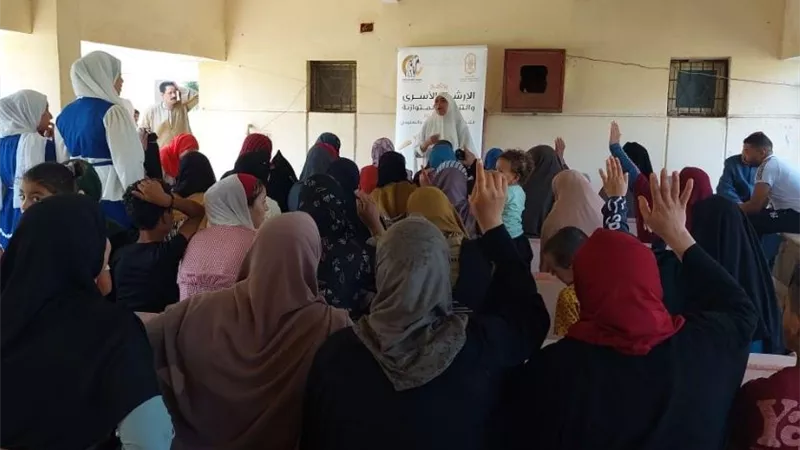قومي المرأة و حياة كريمة ينفذان مبادرة «أنت الحياة» بالجيزة