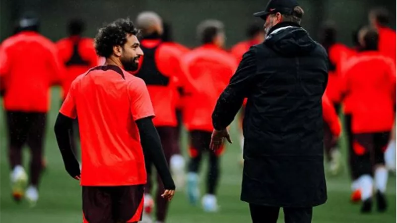 بعد تفاوض اتحاد جدة مع محمد صلاح .. كلوب يؤكد : لن يغادر أحد
