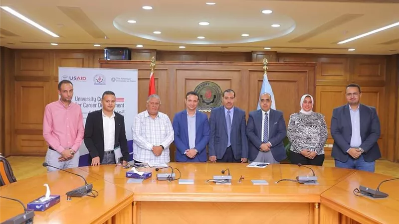 جامعة السويس تواصل توقيع بروتوكولات لتاهيل الطلاب لسوق العمل