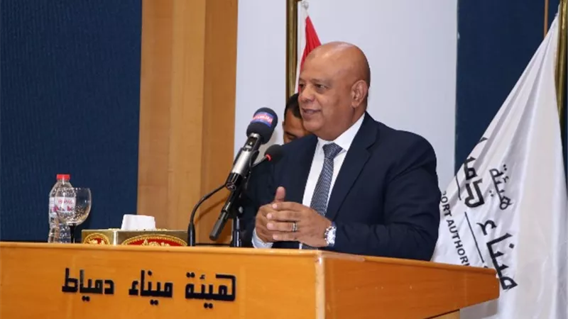 ٧١ ألف طن بضائع و ٤٢ سفينة و ٥٧٥١ شاحنة علي أرصفة ميناء دمياط