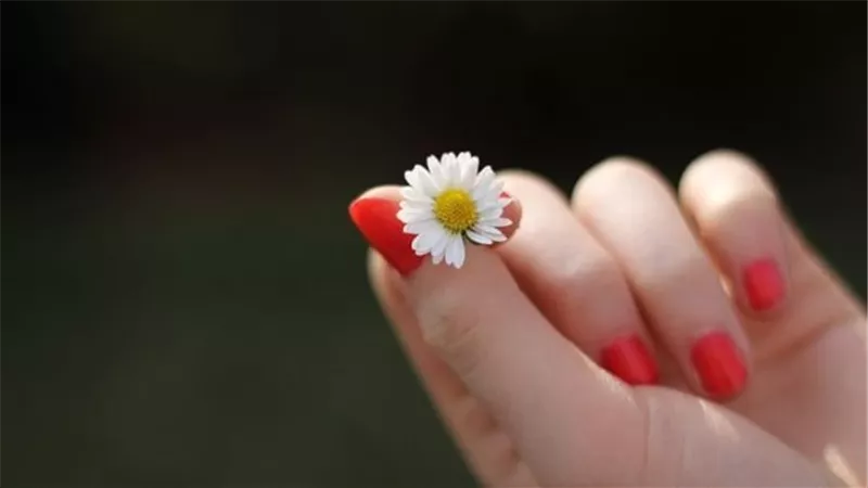 أظافرصحية بطرق طبيعية