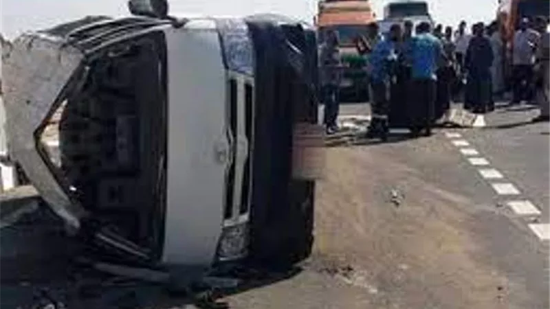 مصرع 4 وإصابة 10 في انقلاب ميكروباص بطريق شرم الشيخ