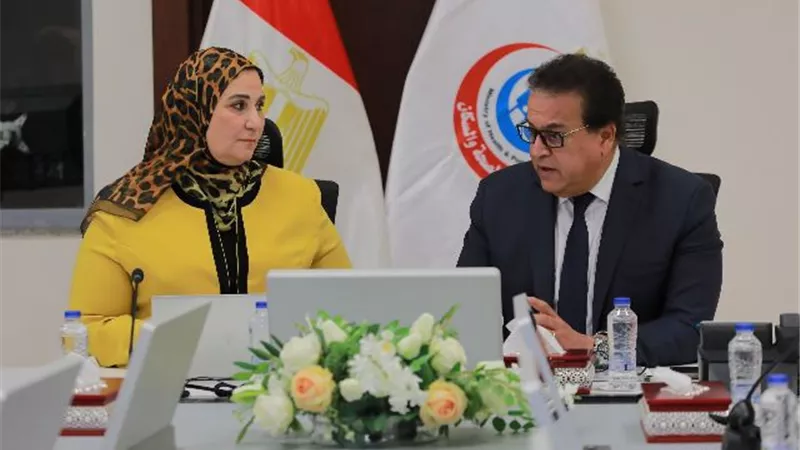 عبد الغفار والقباج يبحثان تيسير استخراج بطاقة الخدمات المتكاملة