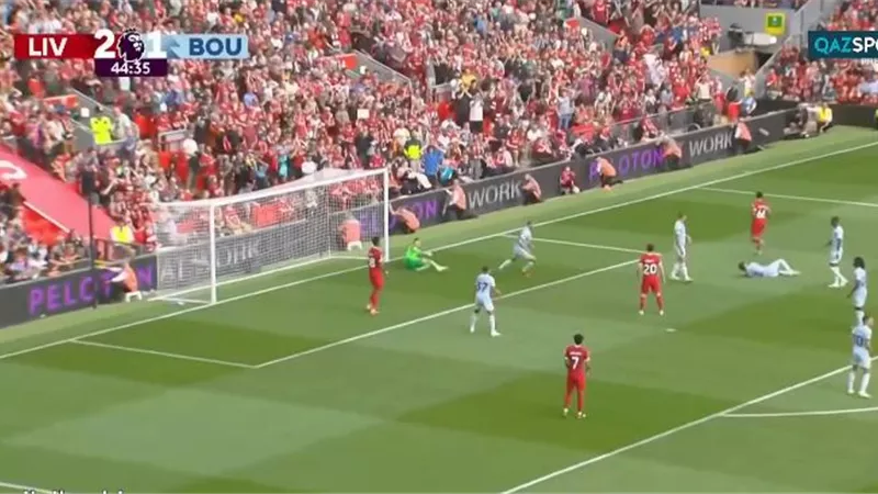 ليفربول يتقدم على بورنموث بثنائية فى الشوط الاول..فيديو