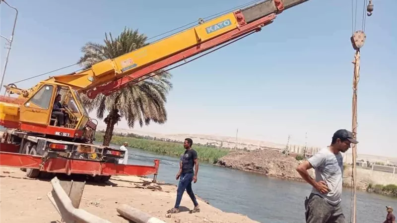 إحلال وتجديد كوبرى تل العمارنة الغربى بديرمواس..صور