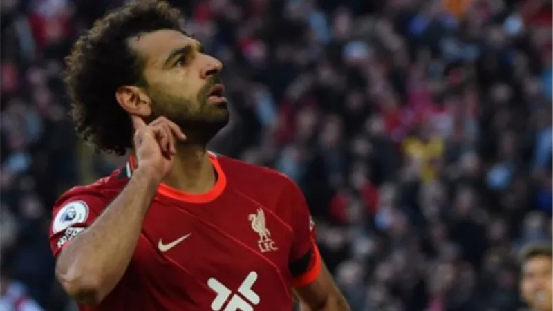 جيراد يهنىء صلاح بعد انفراده بخامس الهدافين التاريخيين لليفربول