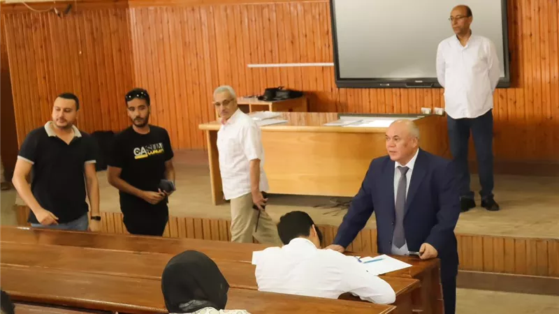 رئيس جامعة الدلتا التكنولوجية يتابع اختبارات الدور الثانى
