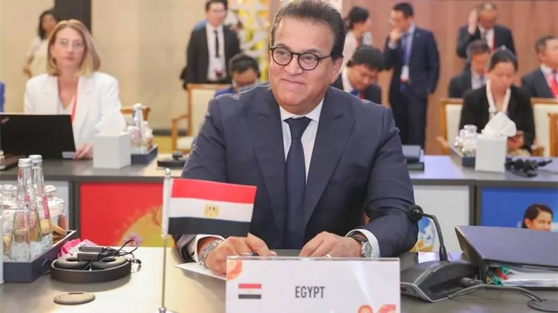عبدالغفار يدعو إلى زيادة مصادر تمويل البرامج الصحية لمواجهة الجوائح