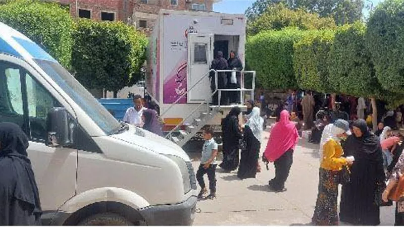 الصحة:تقديم 372 ألفا و613 خدمة في المبادرات الرئاسية