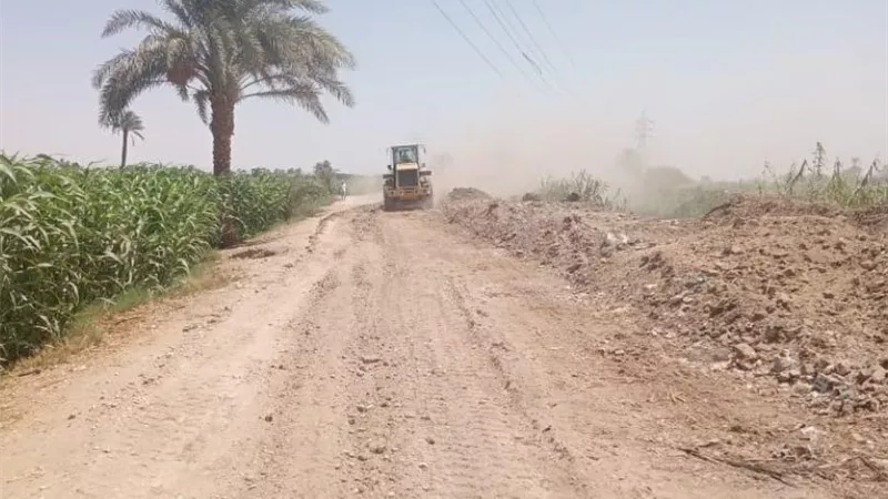 بسبب الحفر غلق الطريق في أبومناع لحين الانتهاء من الصرف الصحي