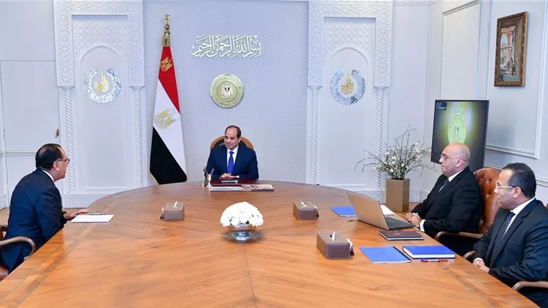 الرئيس يوجه بزيادة حجم المشروعات المتوسطة والصغيرة ومتناهية الصغر
