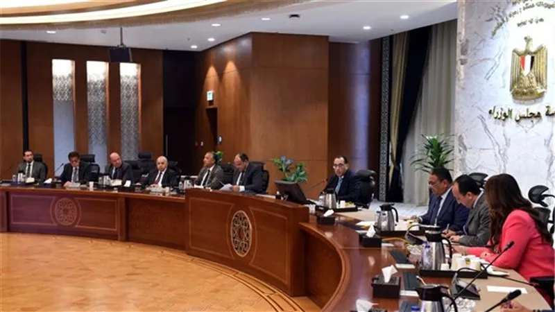 مدبولى: تطوير الصناعة هو السبيل الوحيد لإحداث نمو اقتصادي حقيقي