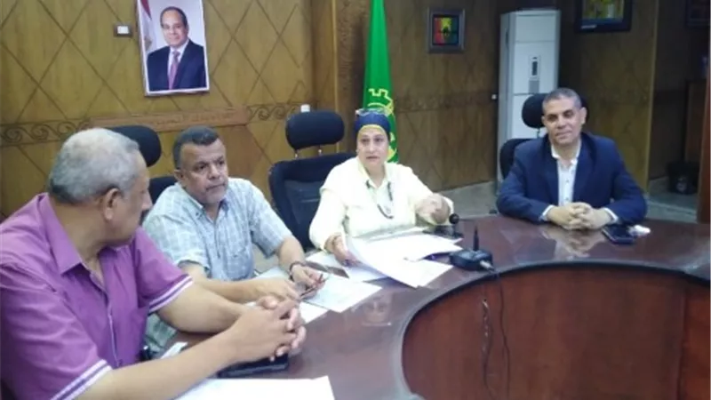 مدير تعليم القليوبية تناقش عددا من النقاط الهامةمع مديري الإدارات
