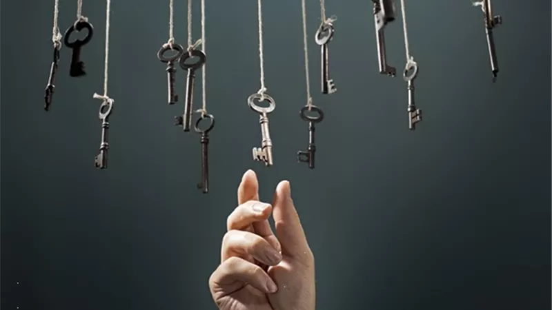 لتملك عقل وقلب كل من تعرفه .. إليك 