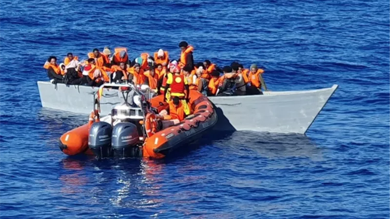 إنقاذ 86 مهاجراً قبالة قبرص