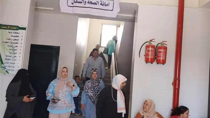 قافلة مستقبل وطن الطبية المتخصصة تعالج ٣٠٣ حالة بالمنيا