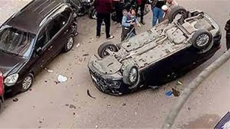 إصابة 5 في انقلاب سيارة ملاكي بأطفيح