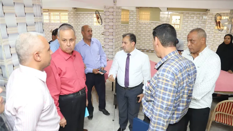 رئيس جامعة جنوب الوادي يتفقد المنشآت والمباني الجامعية