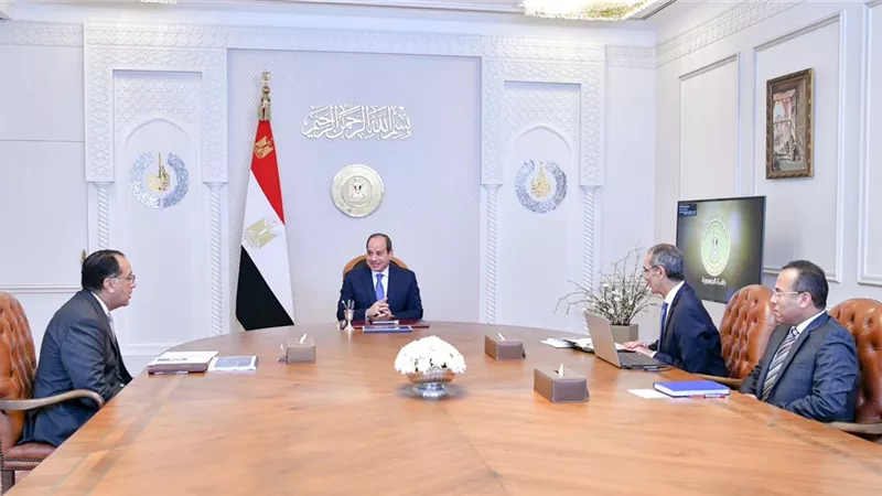 الرئيس يُوجه بمواصلة العمل المكثف لتنمية قطاع الاتصالات