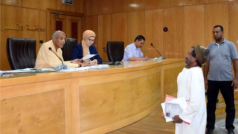 المغربى تلتقى المواطنين فى اليوم المفتوح بالأقصر