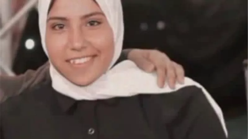 مصرع فتاة دهسًا بجرار زراعي خلال عملها سائقة توك توك بالدقهلية