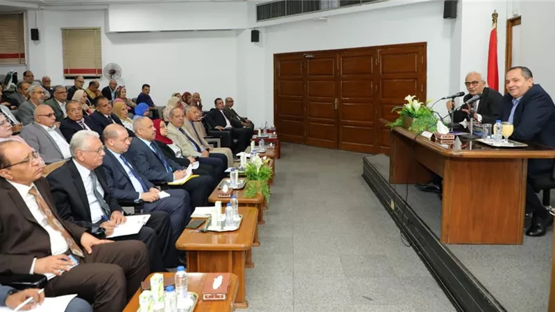 تخصيص الأدوار الأولى في المدارس لطلاب الصفوف الدراسية الاولى