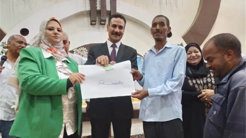 تكريم اوائل الشهادات العامة والأنشطة فى إدارة قوص التعليمية