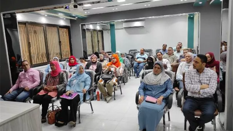 وكيل وزارة الصحة يجتمع بإدارة مستشفى ديرب نجم