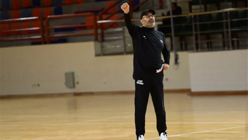 روي رانا يُعلن قائمة منتخب النهائية للمشاركة في مونديال السلة