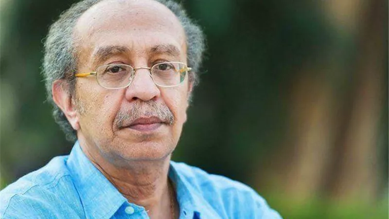 عصام السيد يترأس لجنة تحكيم الدورة الثلاثين من مهرجان القاهرة الدولي للمسرح التجريبي