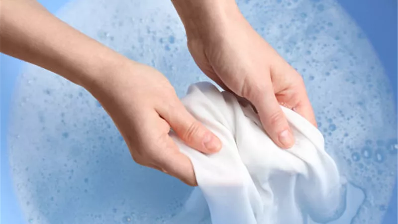 5 نصائح قبل استخدام المبيض على الاقمشة
