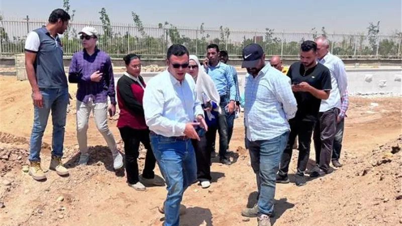 رئيس جهاز العاصمة الإدارية يتابع أهم مشروعات الزراعة والطرق.. صور