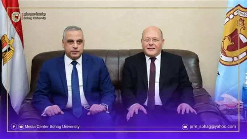 الفقي يهنئ النعماني بتوليه مهام منصب رئيس جامعة سوهاج