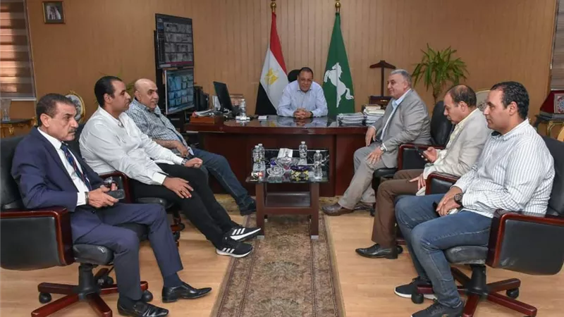 محافظ الشرقية يلتقي عددا من أعضاء البرلمان