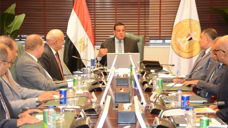 هشام آمنة : تشغيل 109 مجمعات خدمات حكومية بقرى 