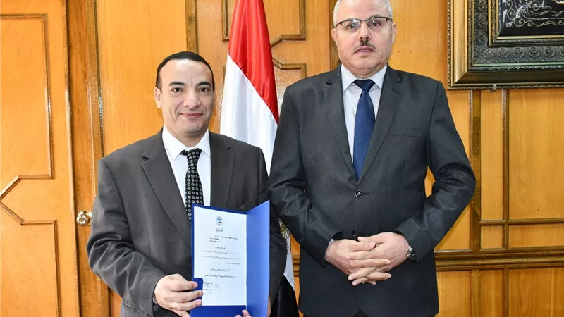 الدكتور شديد جاد وكيلا لصيدلة القناة