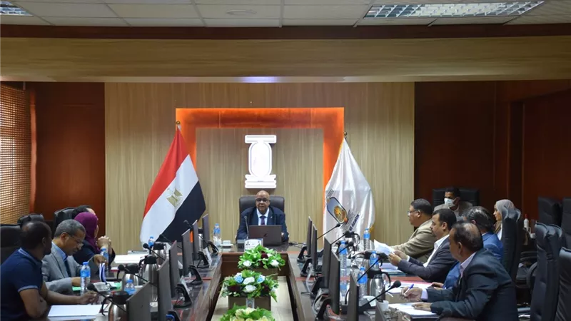 مجلس جامعة الأقصر يعتمد مواعيد الكشف الطبى على الطلاب المستجدين