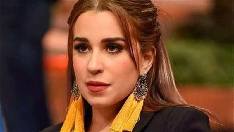 أسما شريف منير عن حلاقة شعرها: كنت عارفة إني هبقي تريند