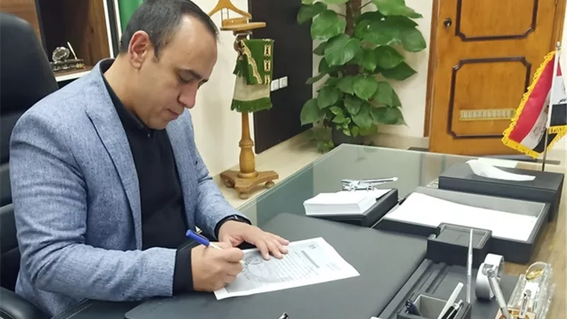 جهاز الشروق ينفذ إزالة فى إحدى الفيلات وتحويل صاحب القطعة للنيابة