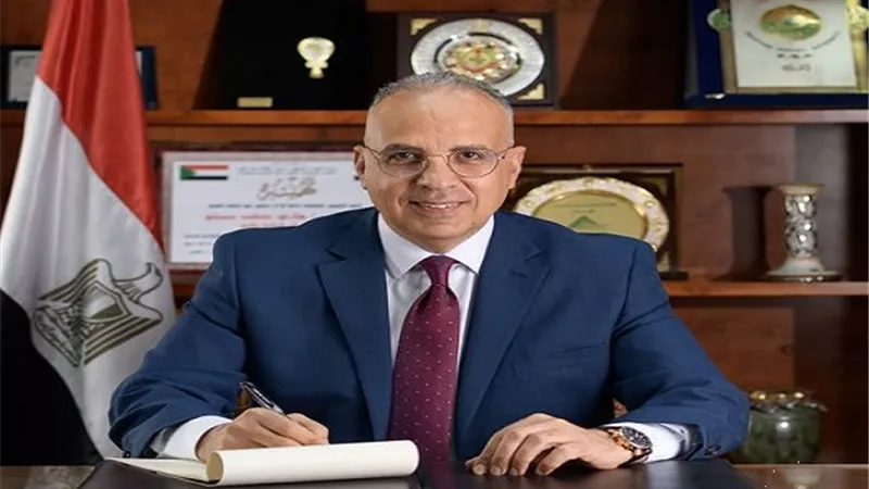 سويلم يتابع موقف منظومة الشكاوى بوزارة الرى