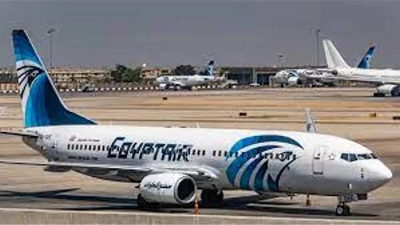 مصر للطيران تعلن ضوابط حجز تذاكر الطيران لرحلات العمرة