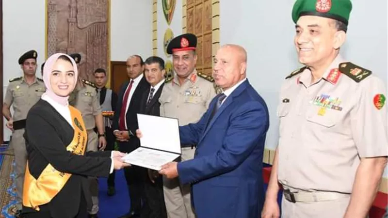 الأكاديمية العسكرية المصرية تحتفل بتخرج دورات جديدة من العاملين بوزارة النقل بعد إتمام دورتهم التدريبية بالكلية الحربية