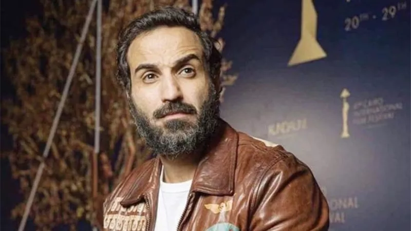 أحمد فهمي عن 