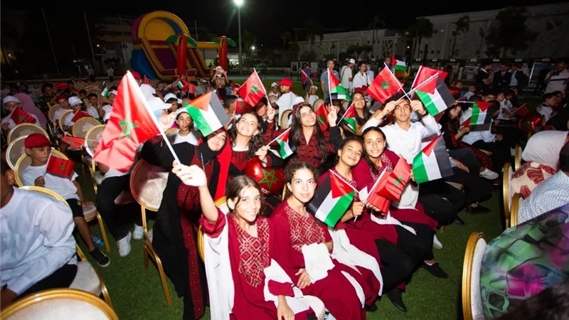 أطفال المغرب يحتفون بأقرانهم الفلسطينيين في «المسيرة الخضراء»