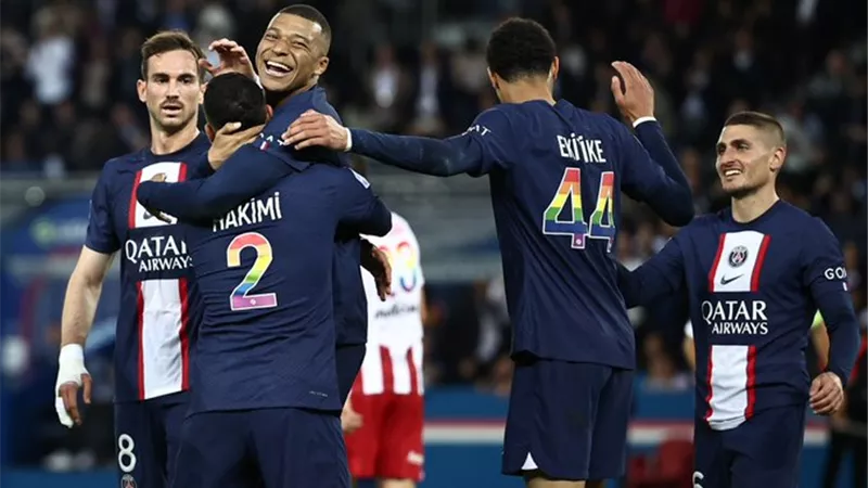 عرض رسمي من الاتفاق السعودي للتعاقد مع لاعب باريس سان جيرمان