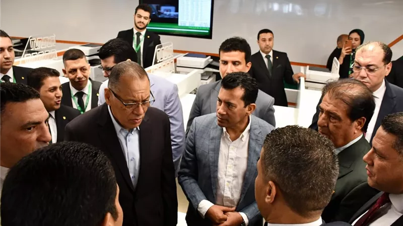 وزير الشباب ومحافظ الشرقية يفتتحان فرع البنك الأهلي بمركز التنمية بلبيس