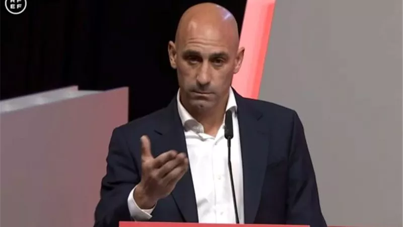 القضاء الإسباني ينظر أزمة 